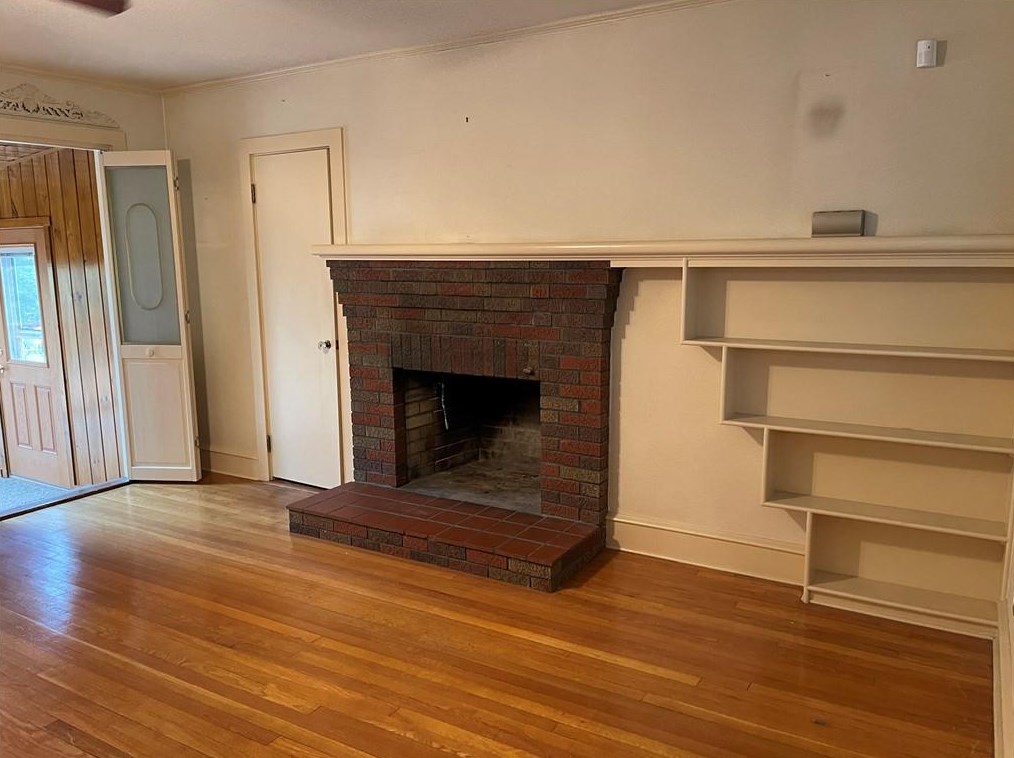 608 Mendon Rd, North Smithfield RI  02896-6962 exterior