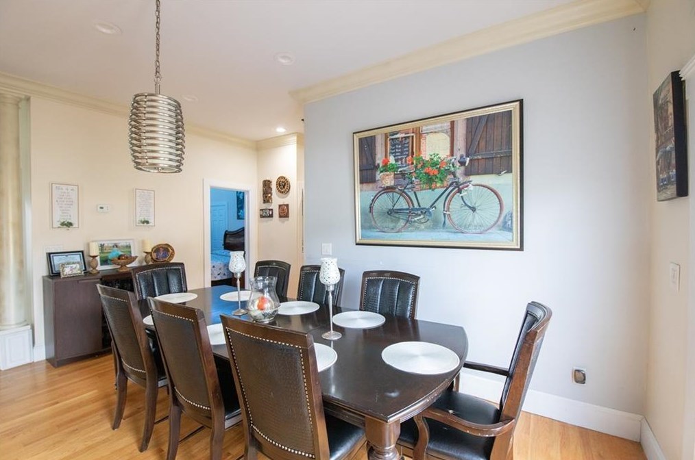 148 Fountain Ave, Cranston RI 02920-7106 exterior