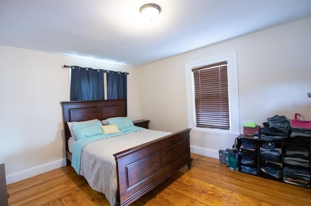 148 Fountain Ave, Cranston RI 02920-7106 exterior