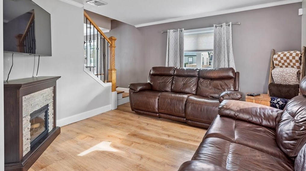 20 Maplewood St, East Providence RI  02914-4225 exterior