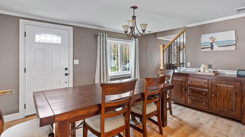 20 Maplewood St, East Providence RI  02914-4225 exterior