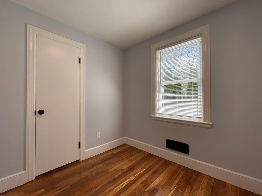 28 Glenrose Dr, East Providence RI  02915-1962 exterior