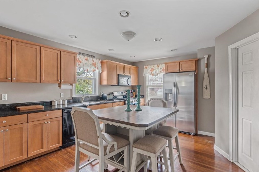 133 Leonard Ave, East Providence RI  02914-3644 exterior