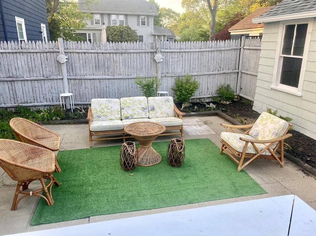 936 Bullocks Point Ave, East Providence RI  02915-4706 exterior