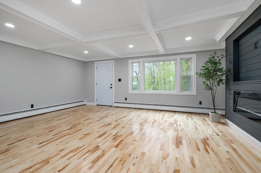 131 Sayles Hl Rd, North Smithfield RI  02896-8227 exterior