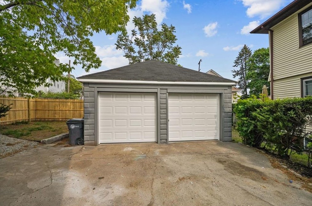 25 Unit St, Providence RI 02909-3940 exterior