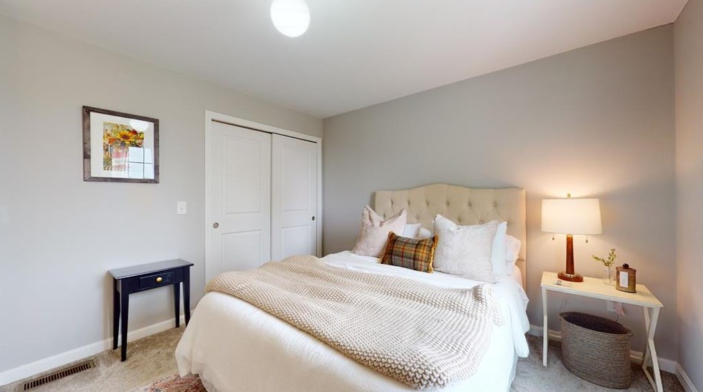 634 Natick Ave, Cranston RI  02921-1027 exterior