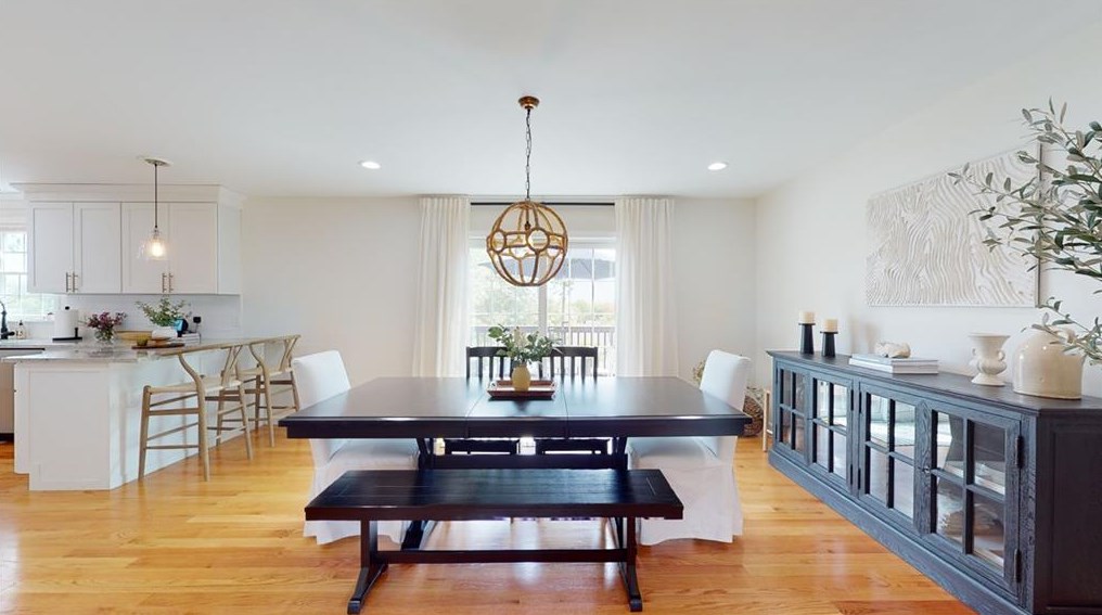 634 Natick Ave, Cranston RI  02921-1027 exterior