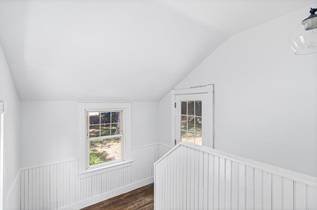 29 Blackamore Ave, Cranston RI  02910-4547 exterior