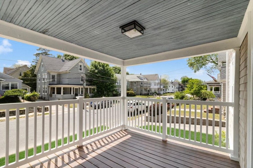 29 Blackamore Ave, Cranston RI  02910-4547 exterior