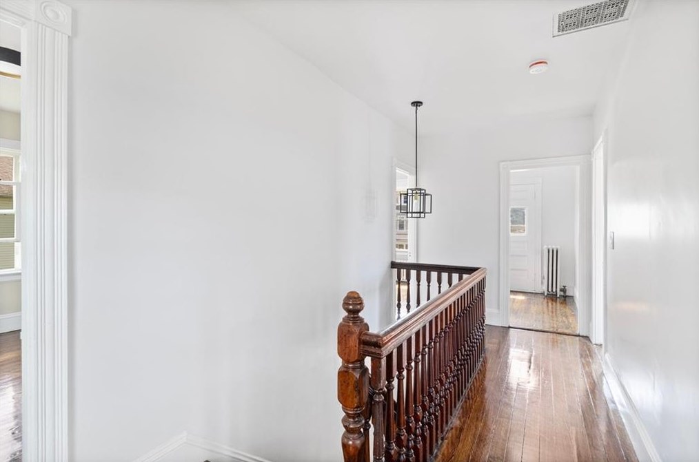 29 Blackamore Ave, Cranston RI  02910-4547 exterior