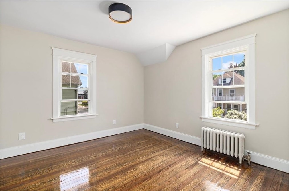 29 Blackamore Ave, Cranston RI  02910-4547 exterior