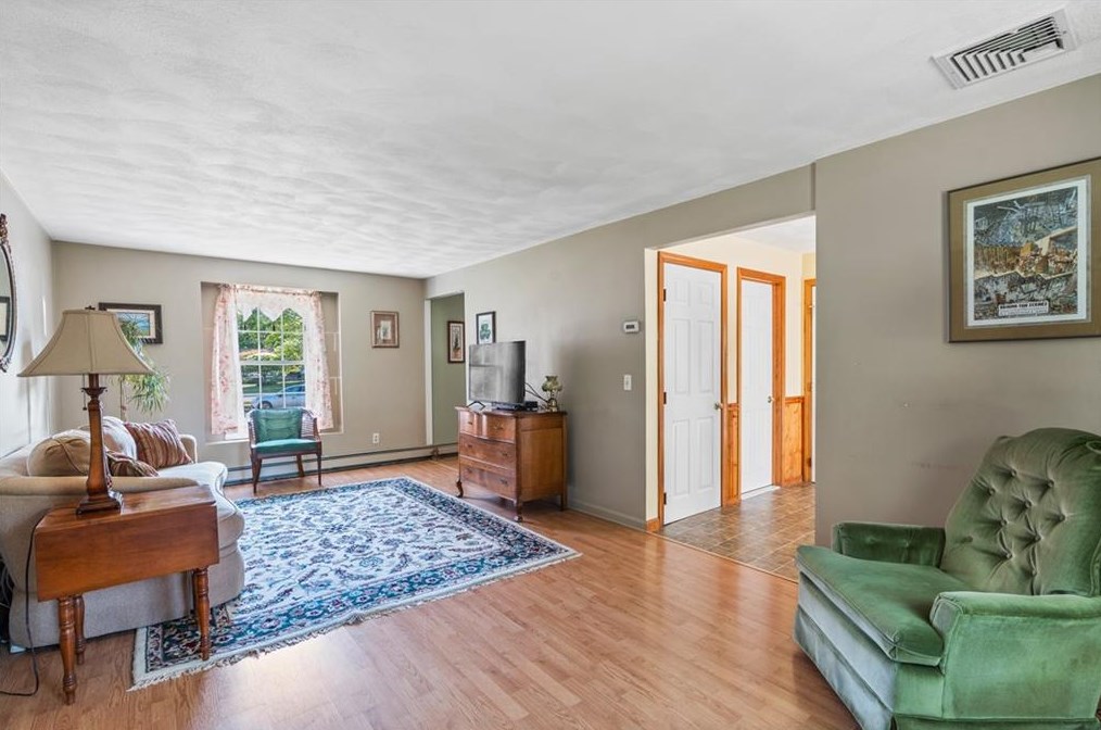 6 Allison Ct, East Providence RI  02915-2059 exterior