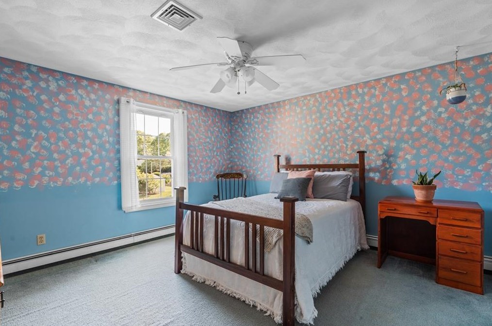 6 Allison Ct, East Providence RI  02915-2059 exterior