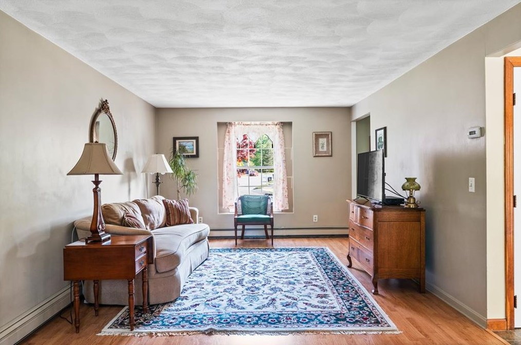 6 Allison Ct, East Providence RI  02915-2059 exterior