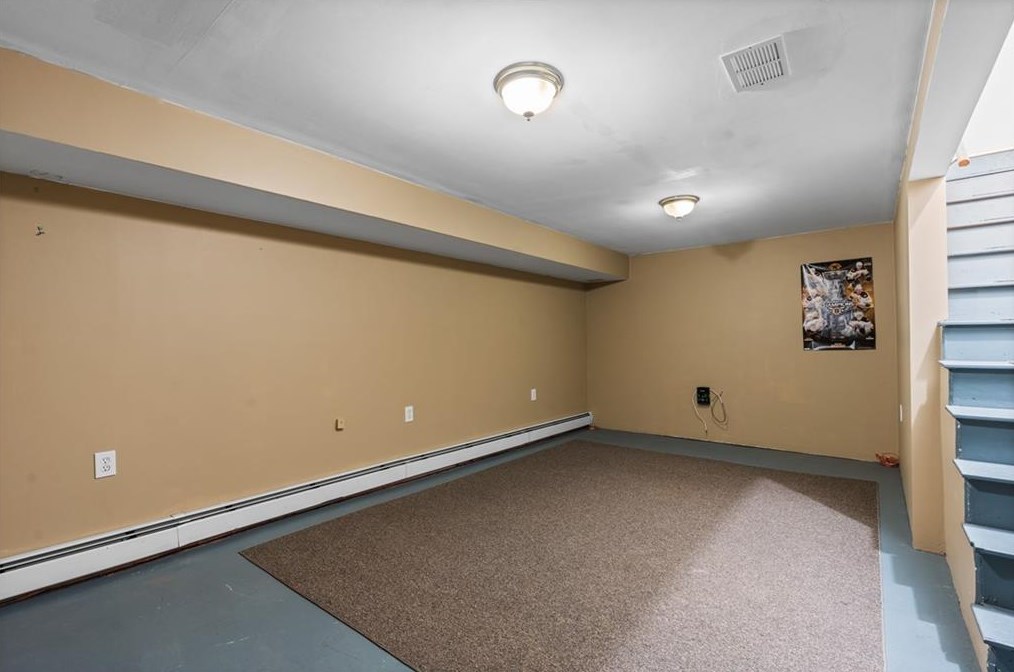 6 Allison Ct, East Providence RI  02915-2059 exterior