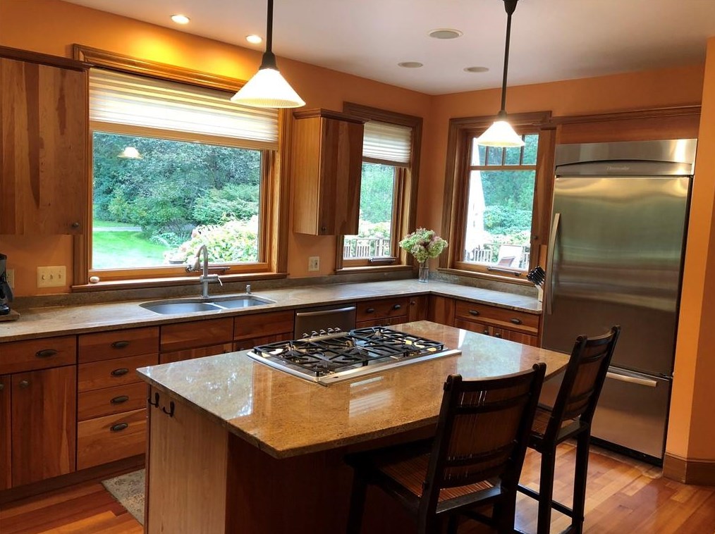 18 Intrepid Ln, Jamestown RI  02835-1853 exterior