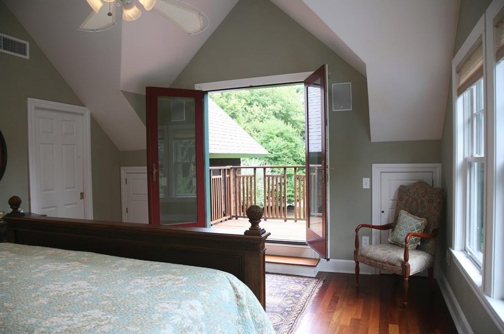 18 Intrepid Ln, Jamestown RI  02835-1853 exterior