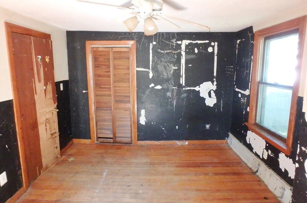 11 Lavoie Ct, West Warwick RI  02893-4926 exterior