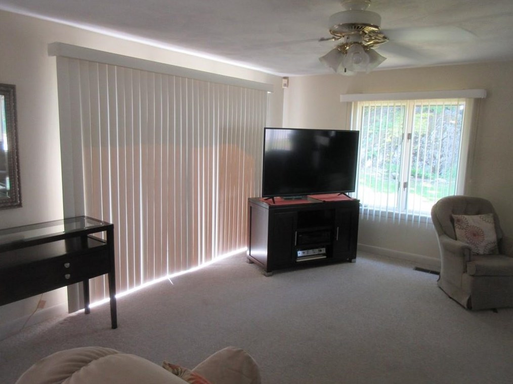 1090 Plainfield St, Providence RI 02909-4630 exterior