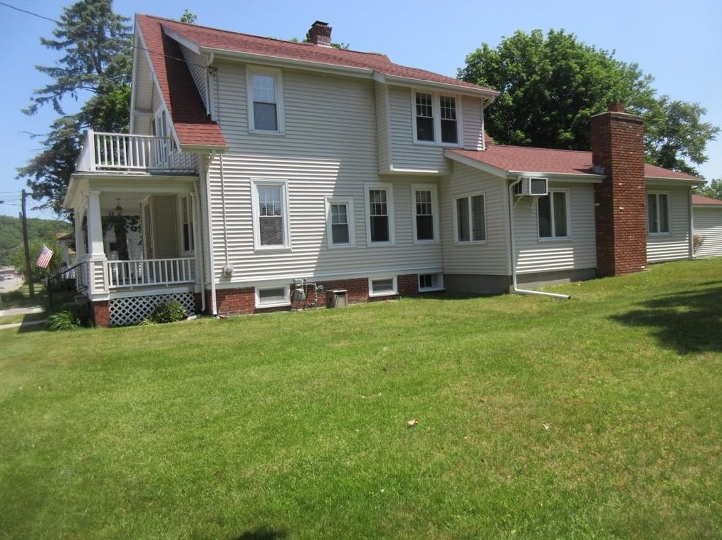 1090 Plainfield St, Providence RI 02909-4630 exterior