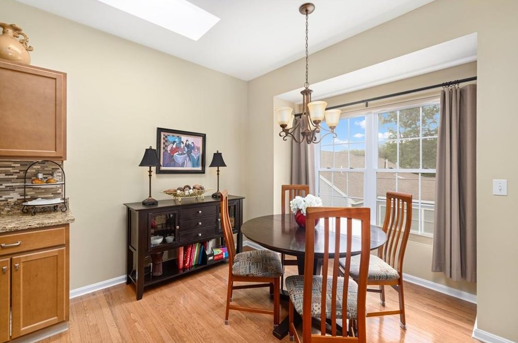 111 Taft Hill Ln, Uxbridge MA 01569-3142 exterior