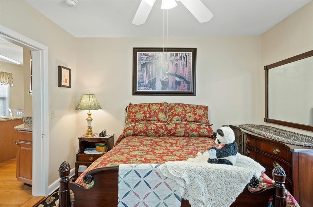 76 Harmon Ave, Cranston RI 02910-2437 exterior