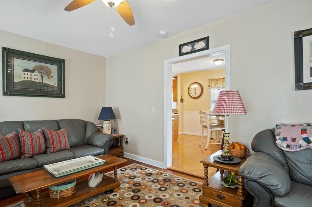 76 Harmon Ave, Cranston RI 02910-2437 exterior