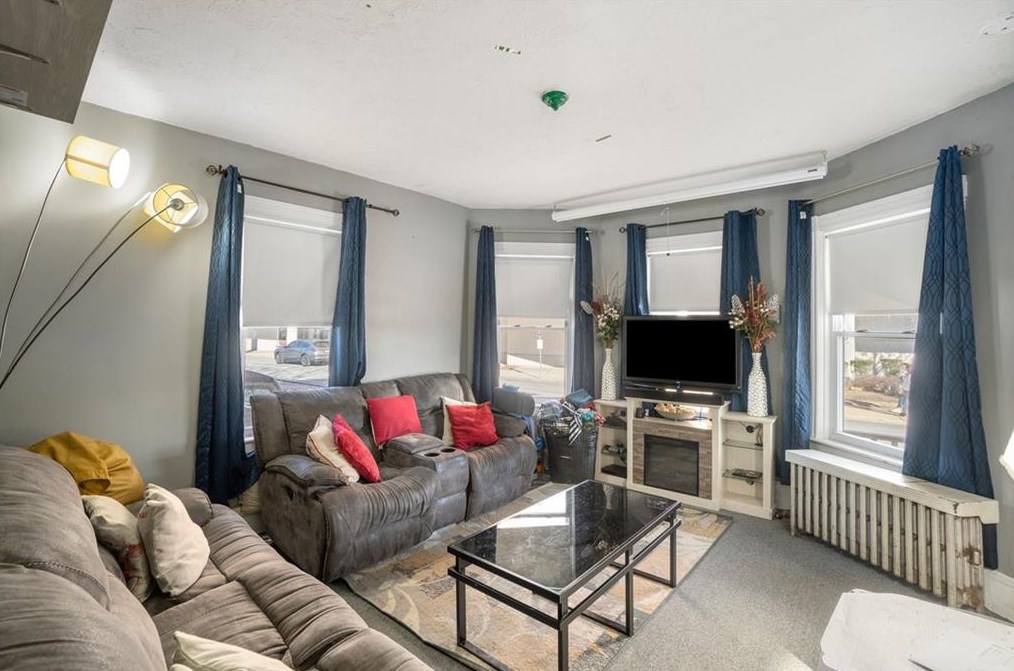 21 Gay St, Providence RI  02905-2406 exterior