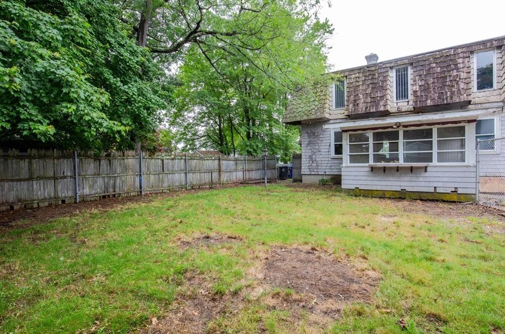 17 Parker Ave, East Providence RI  02914-2207 exterior