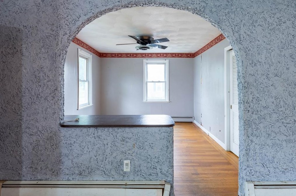 17 Parker Ave, East Providence RI  02914-2207 exterior