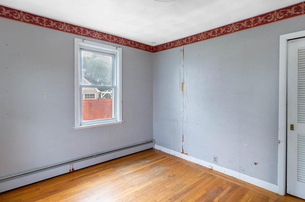 17 Parker Ave, East Providence RI  02914-2207 exterior