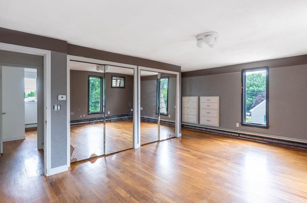 17 Parker Ave, East Providence RI  02914-2207 exterior