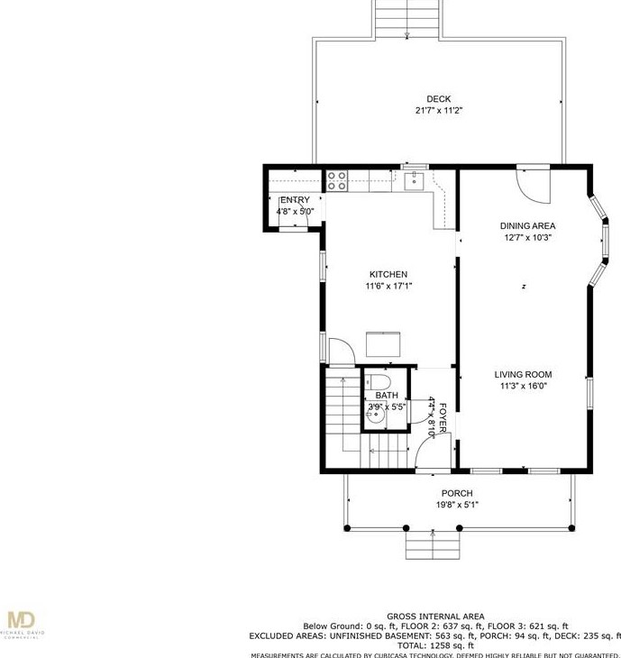 15 Brooks St, Cranston RI  02920-3907 exterior