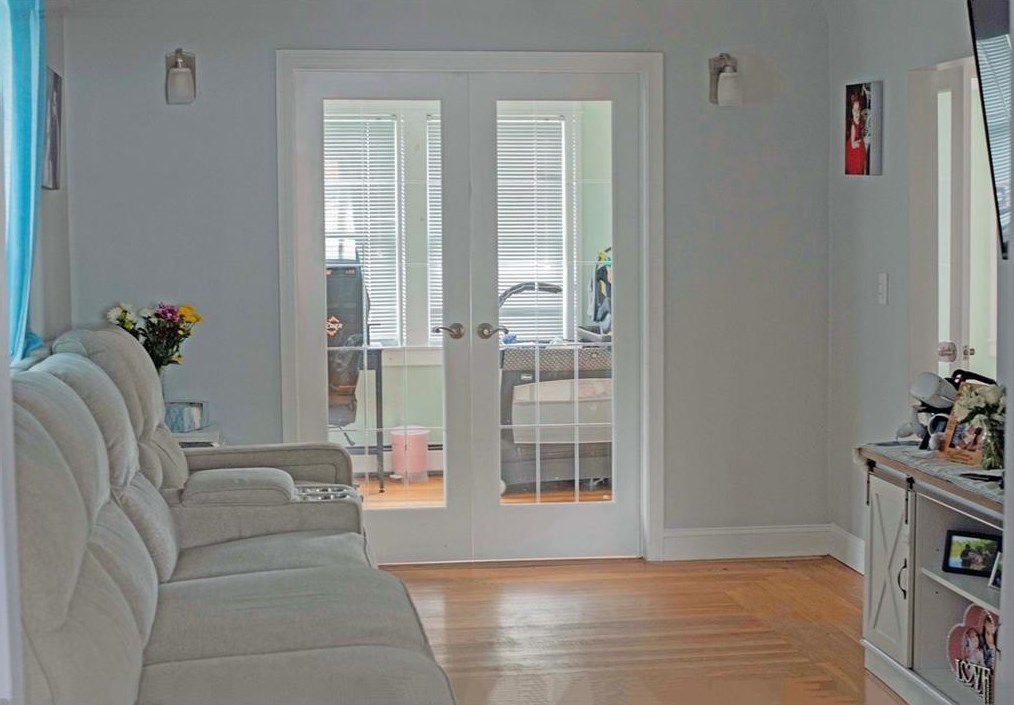 66 Orlo Ave, East Providence RI  02914-2234 exterior