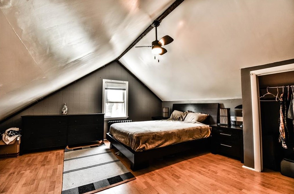 18 Oriole Ave, West Warwick RI  02893-6041 exterior