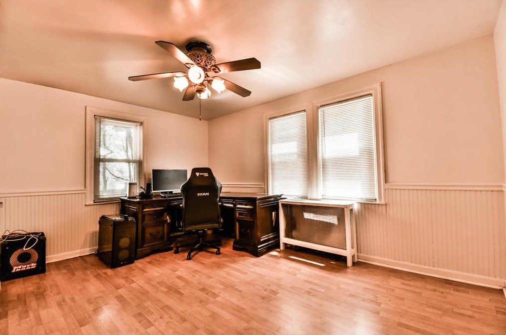 18 Oriole Ave, West Warwick RI  02893-6041 exterior