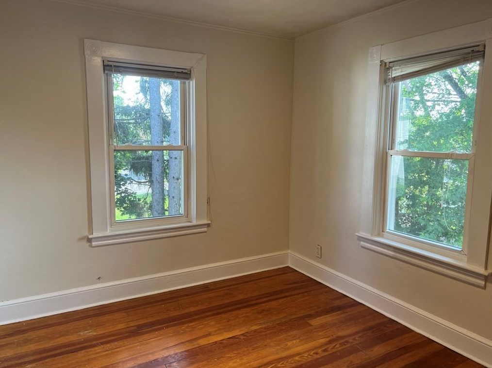 84 Summer St, Cranston RI 02910-5737 exterior