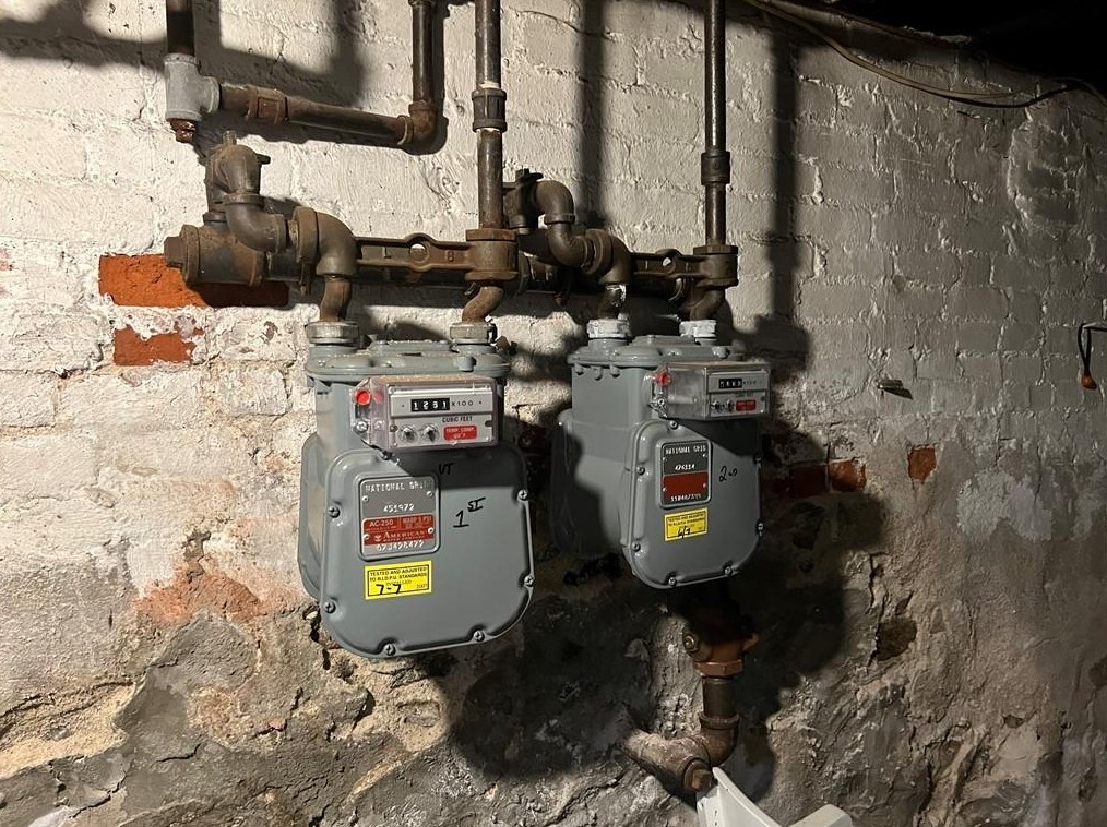 84 Summer St, Cranston RI 02910-5737 exterior