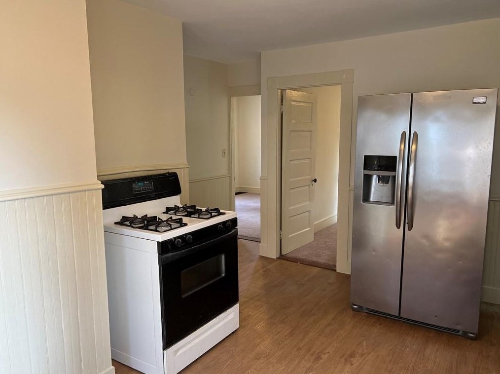 84 Summer St, Cranston RI 02910-5737 exterior