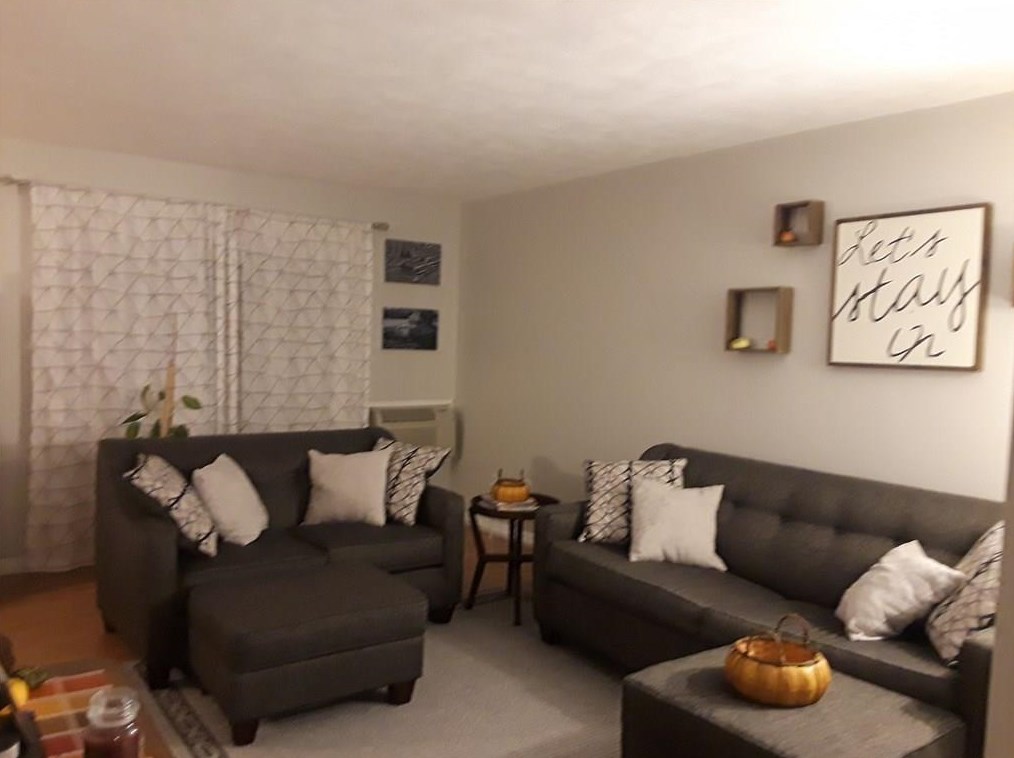 11 Stonehenge Dr, Smithfield RI  02917-1658 exterior
