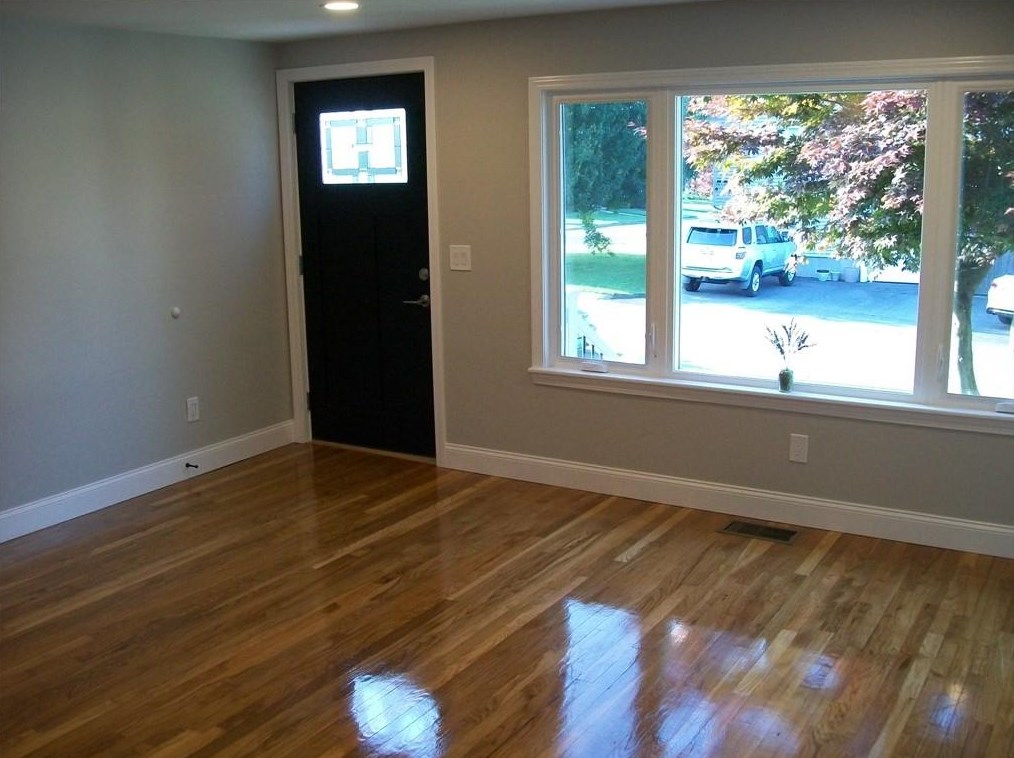 124 Hazelton St, Cranston RI 02920-4816 exterior