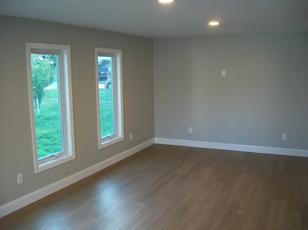 124 Hazelton St, Cranston RI 02920-4816 exterior