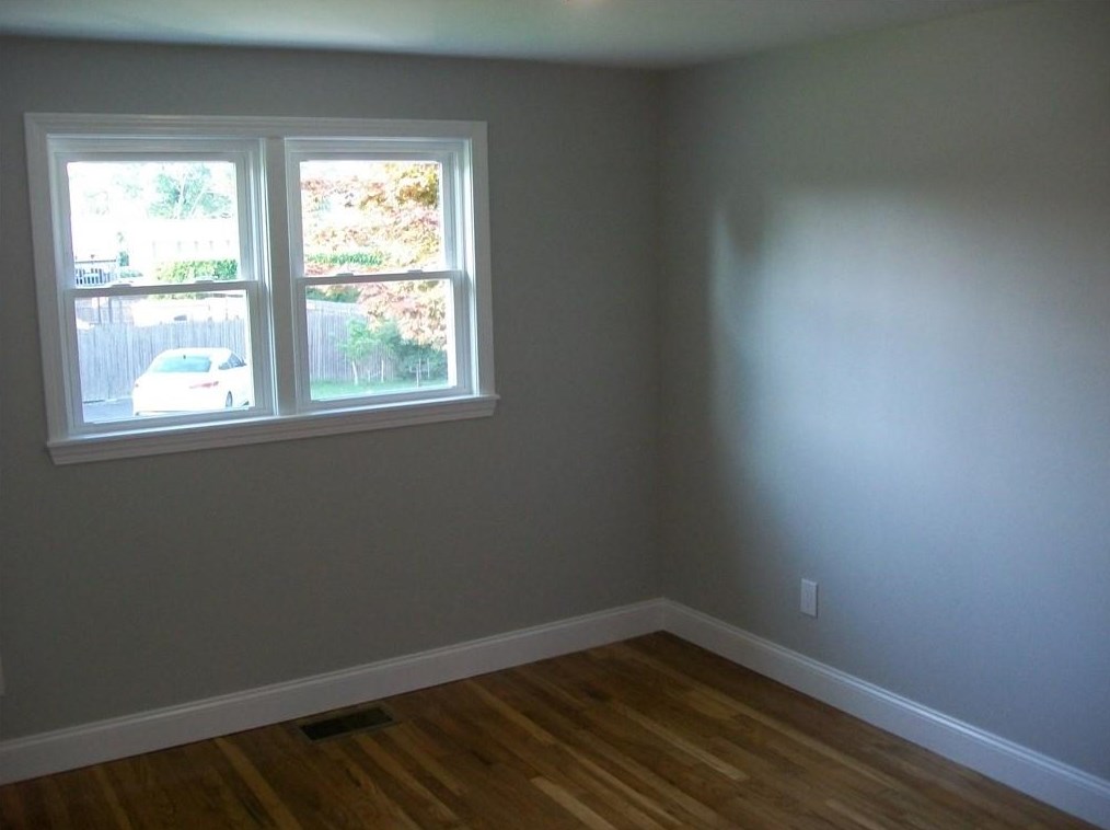 124 Hazelton St, Cranston RI 02920-4816 exterior