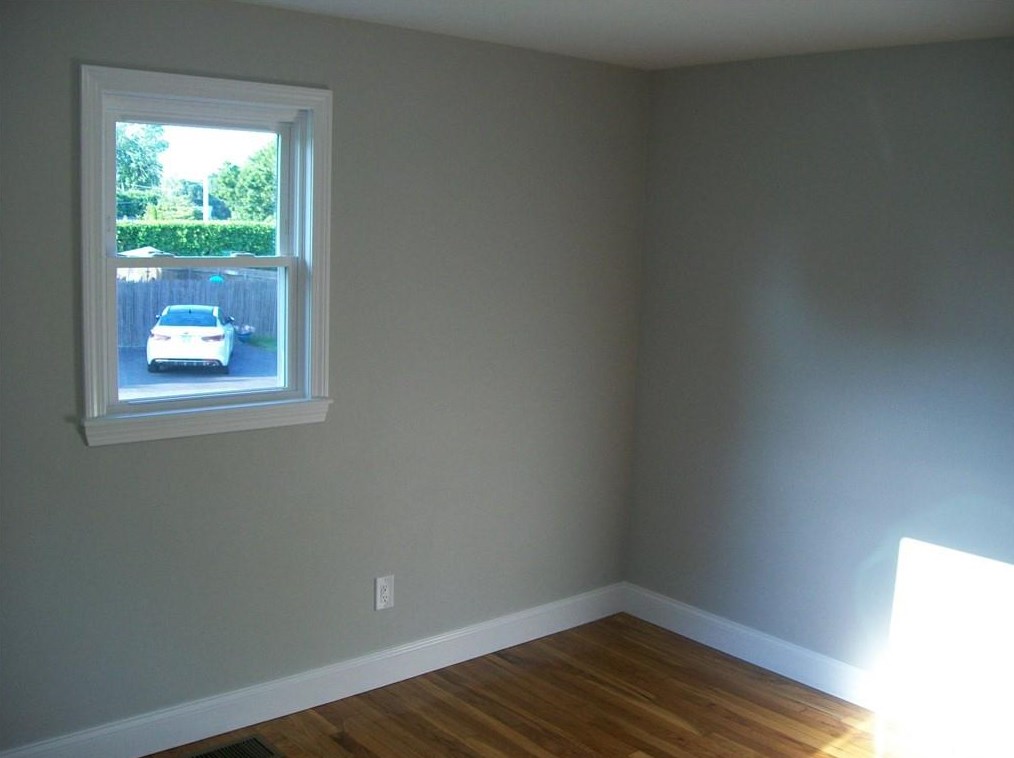 124 Hazelton St, Cranston RI 02920-4816 exterior