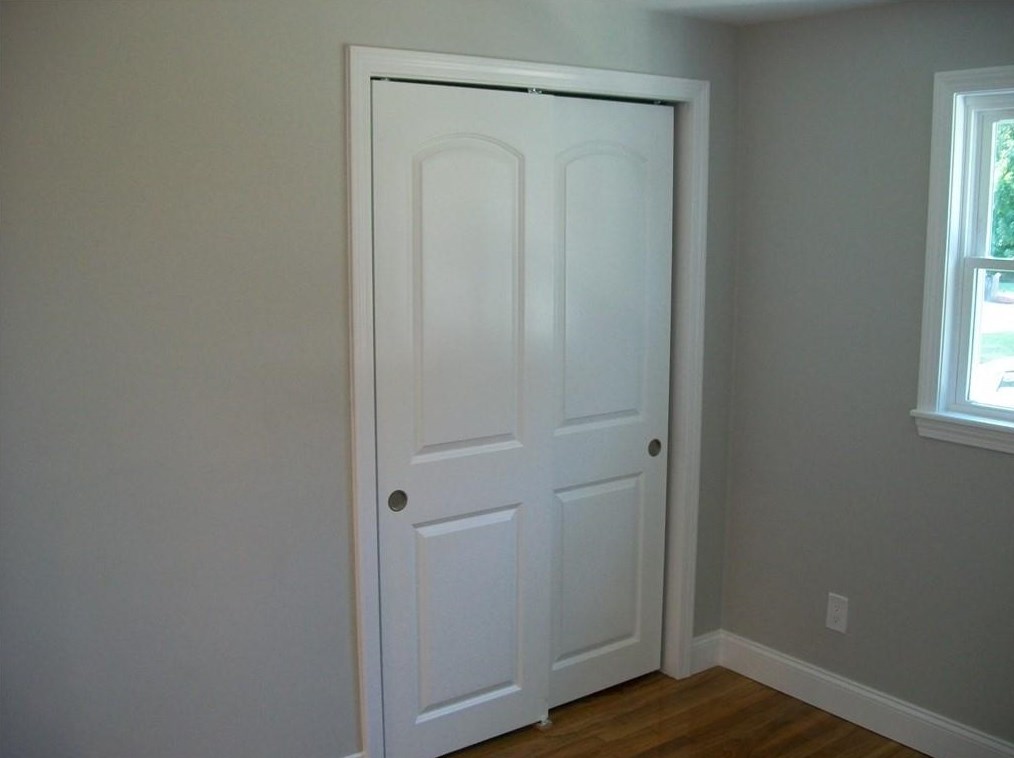 124 Hazelton St, Cranston RI 02920-4816 exterior