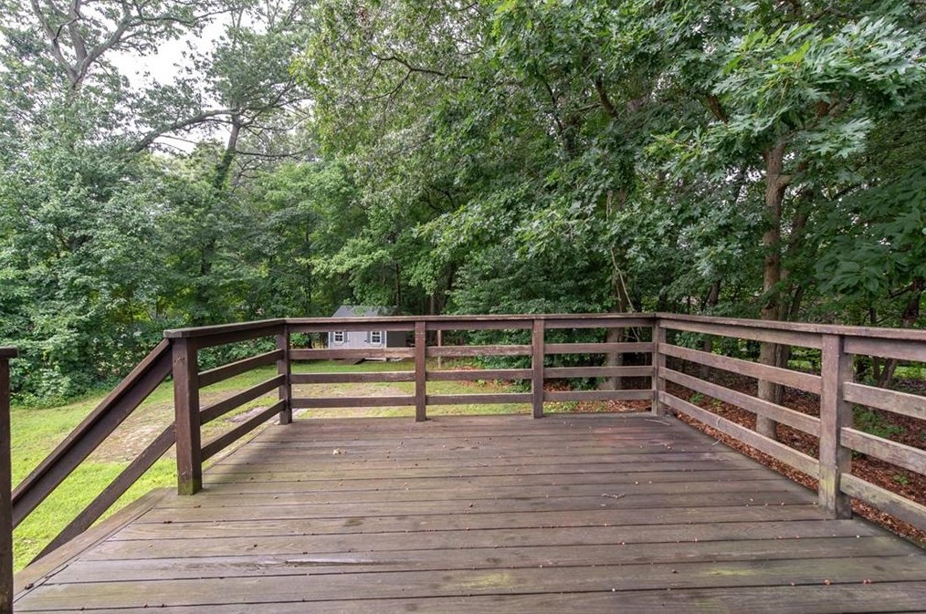 23 Vincent Way, Cranston RI 02921-2582 exterior