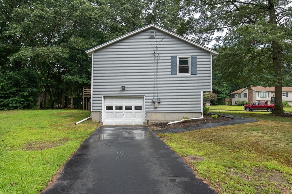 23 Vincent Way, Cranston RI  02921-2579 exterior