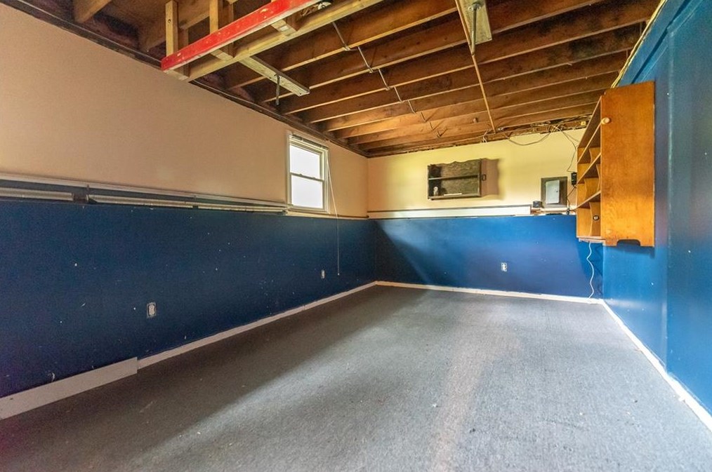 23 Vincent Way, Cranston RI 02921-2582 exterior