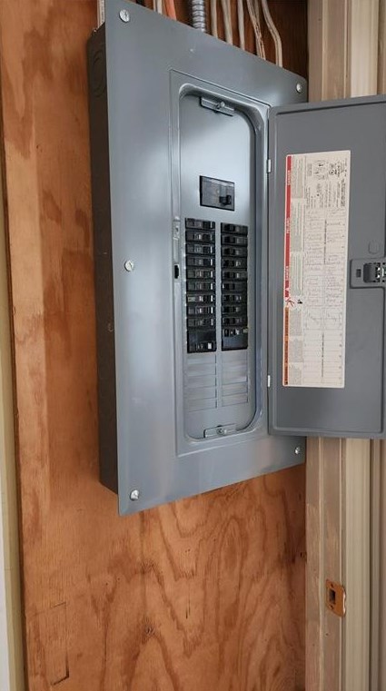 359 Wood St, Bristol RI 02809-2308 exterior